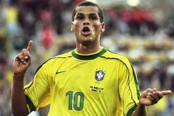 现代足球精 现代足球精