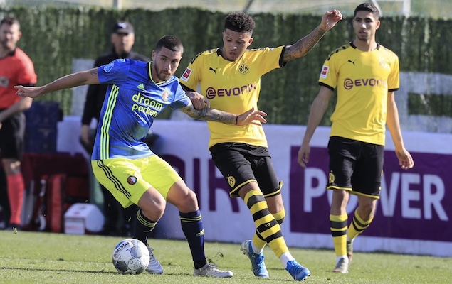 内锋与前腰 内锋与前腰