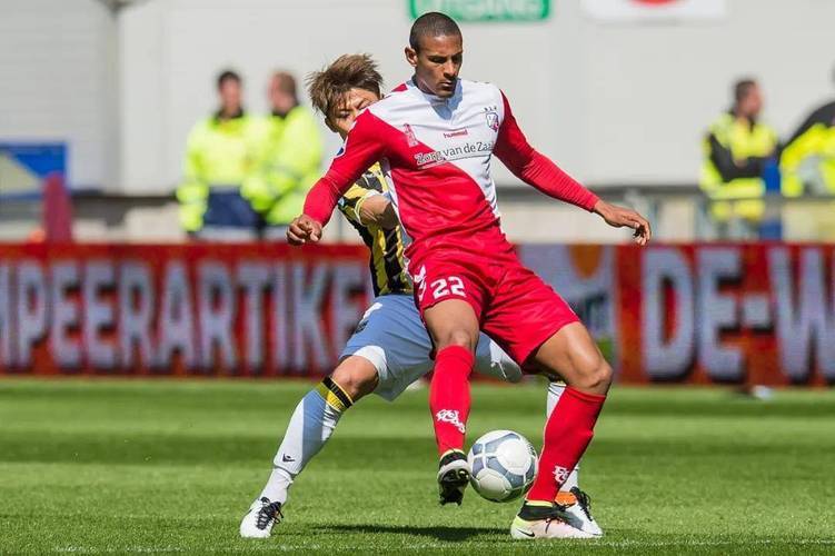 海堤拐角暗 海堤拐角暗