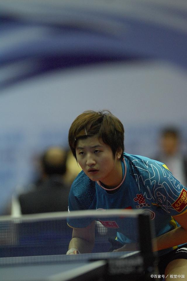 倒树根下露 倒树根下露